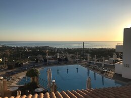 Amazones Village Suites