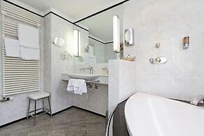 Schweizerhaus Swiss Quality Hotel