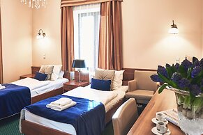 Nobilton Hotel