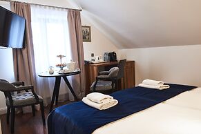 Nobilton Hotel