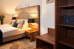 Nobilton Hotel