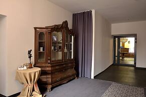 Nobilton Hotel