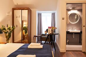 Nobilton Hotel