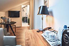 Nobilton Hotel