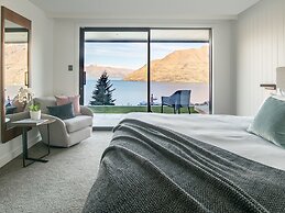 Kamana Lakehouse