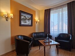 Athmos Hotel