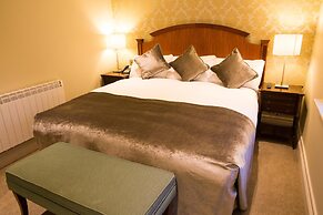 TF Royal Hotel