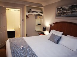 TF Royal Hotel