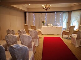 TF Royal Hotel