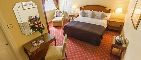 TF Royal Hotel