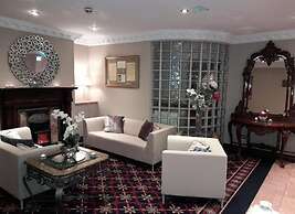TF Royal Hotel