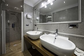 Hotel Elena