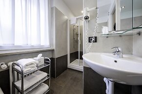 Hotel Elena