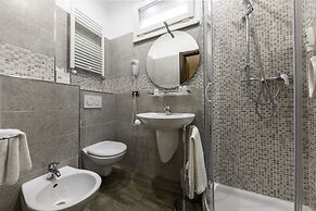 Hotel Elena