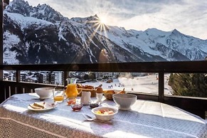 Les Balcons du Savoy