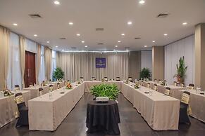 Legian Beach Hotel