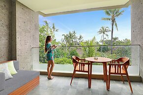 Legian Beach Hotel