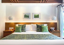 Legian Beach Hotel