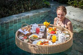 Legian Beach Hotel