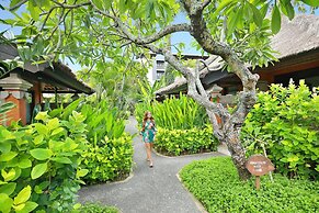 Legian Beach Hotel
