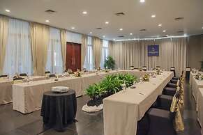 Legian Beach Hotel