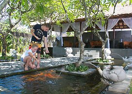 Legian Beach Hotel