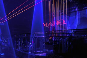 Dubai Marine Beach Resort & Spa