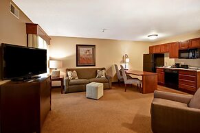 GrandStay Hotel & Suites