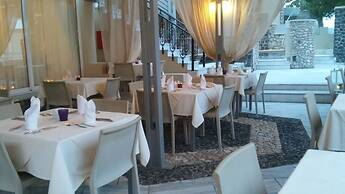 Hotel Antinea Suites & SPA