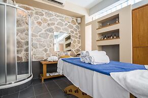 Hotel Antinea Suites & SPA