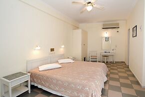 Kamari Beach Hotel