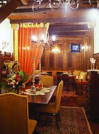 Santikos Mansion
