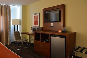 Bedfort Inn & Suites