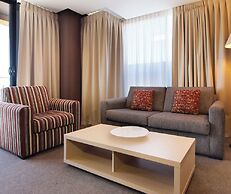 Oaks Adelaide Horizons Suites