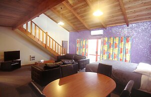 Larchwood Motel