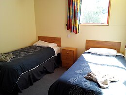 Larchwood Motel