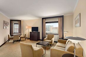 Ramada Plaza by Wyndham Dubai Deira