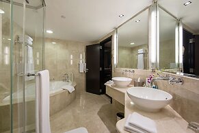 Ramada Plaza by Wyndham Dubai Deira