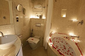 Ramada Plaza by Wyndham Dubai Deira