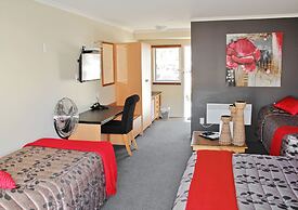 Picton Beachcomber Inn