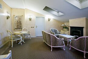 Vip's Motel Luxury Accommodation & Spa