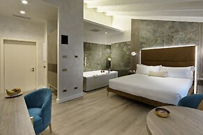 Vip's Motel Luxury Accommodation & Spa