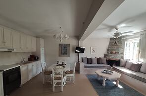 Porto Koundouros Beach and Villas