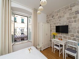 Lumin GuestHouse