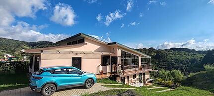 Monteverde Coati & Sloth Studios Apartments
