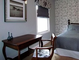 Shadow Lawn Inn