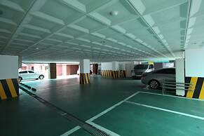 Business Hotel