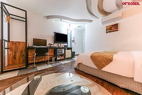 Business Hotel