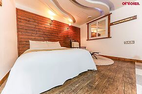 Business Hotel