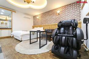 Business Hotel